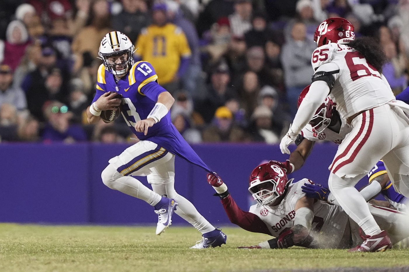 Nussmeier overcomes a shoulder injury and passes for 3 TDs as LSU tops Oklahoma 37-17 | iNFOnews.ca Nussmeier overcomes a shoulder injury and passes for 3 TDs as LSU tops Oklahoma 37-17 | iNFOnews.ca