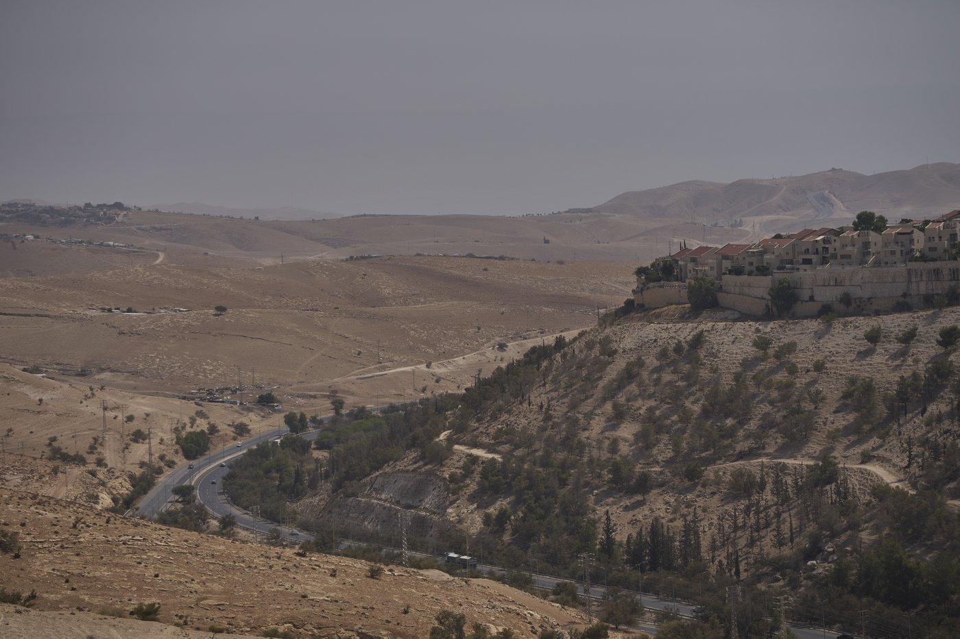 Israel announces a settlement project that critics say will effectively cut the West Bank in two | iNFOnews.ca