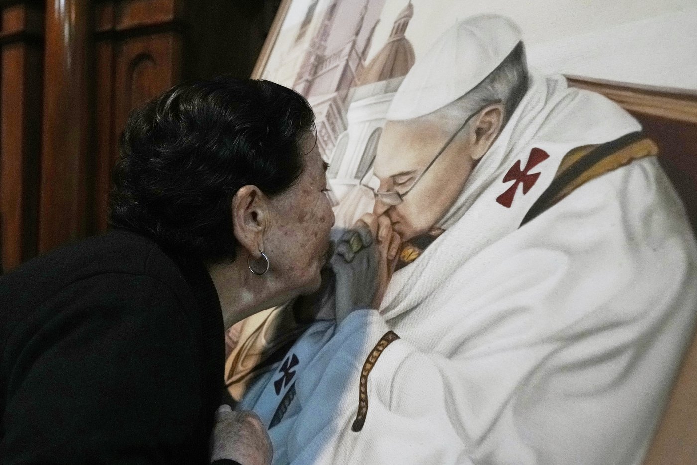 PHOTO COLLECTION: Depictions of Pope Francis | iNFOnews.ca