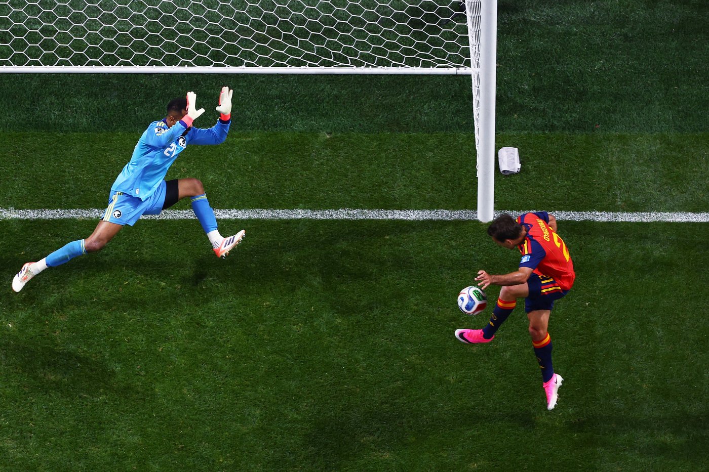 Oyarzabal leads Spain to victory with 2-goal, 1-assist outing after lackluster World Cup debut | iNFOnews.ca
