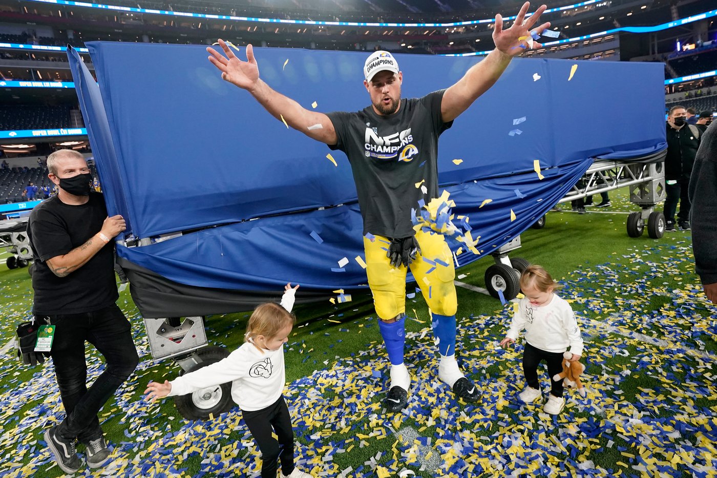 Rams RT Rob Havenstein retires after an 11-year career from St. Louis to Los Angeles | iNFOnews.ca