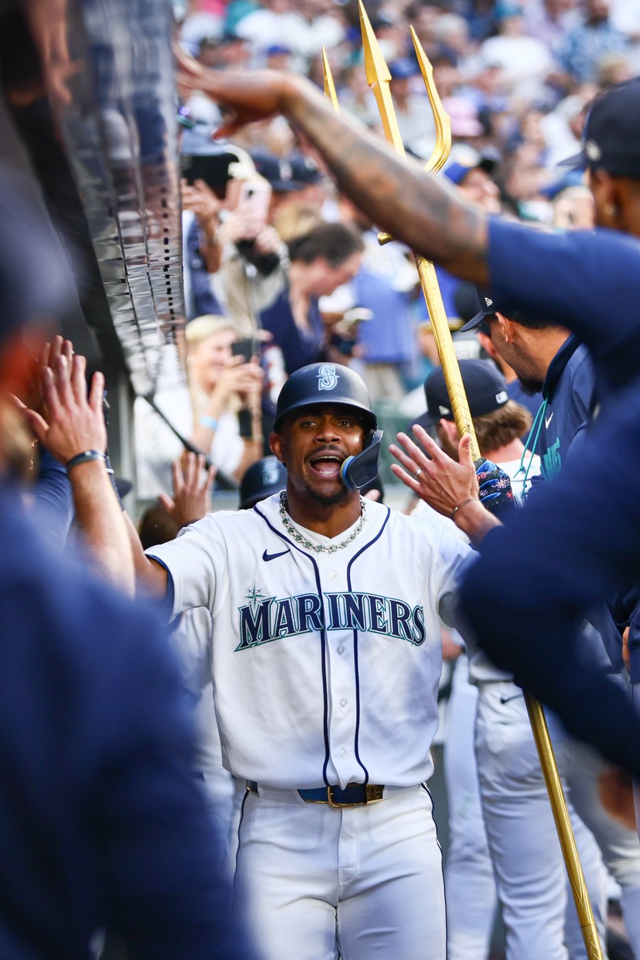 Rodríguez and Emerson hit HRs, Woo pitches 7 scoreless innings as Mariners beat Tigers 4-2 | iNFOnews.ca