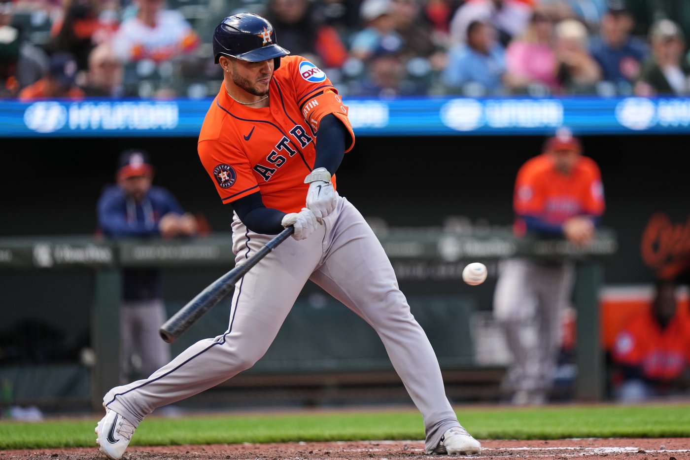 Astros lose catcher Yainer Diaz 'for a while' because of a left oblique strain | iNFOnews.ca