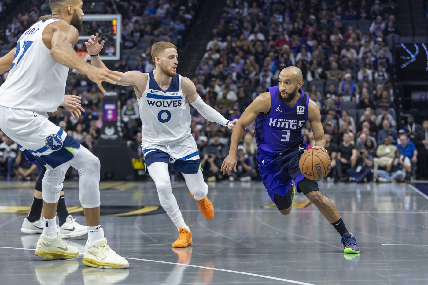 Edwards, Timberwolves beat Kings 130-126 in OT despite franchise-record 60 points from De'Aaron Fox | iNFOnews.ca