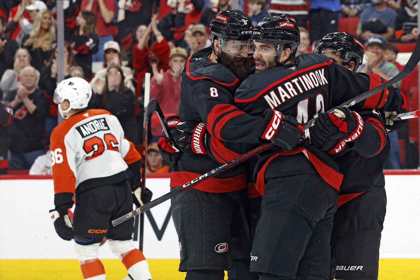 Necas scores go-ahead goal with 29 seconds left, Hurricanes beat Flyers 6-4 | iNFOnews.ca Necas scores go-ahead goal with 29 seconds left, Hurricanes beat Flyers 6-4 | iNFOnews.ca