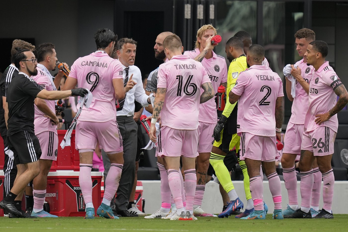Players and coaches among those who favor seeing MLS shift to an international calendar | iNFOnews.ca