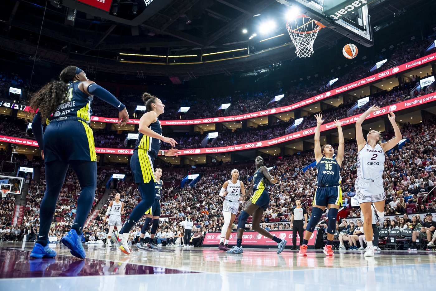 Bueckers, Wings defeat Tempo 108-95 at Bell Centre, set WNBA attendance record | iNFOnews.ca Bueckers, Wings defeat Tempo 108-95 at Bell Centre, set WNBA attendance record | iNFOnews.ca