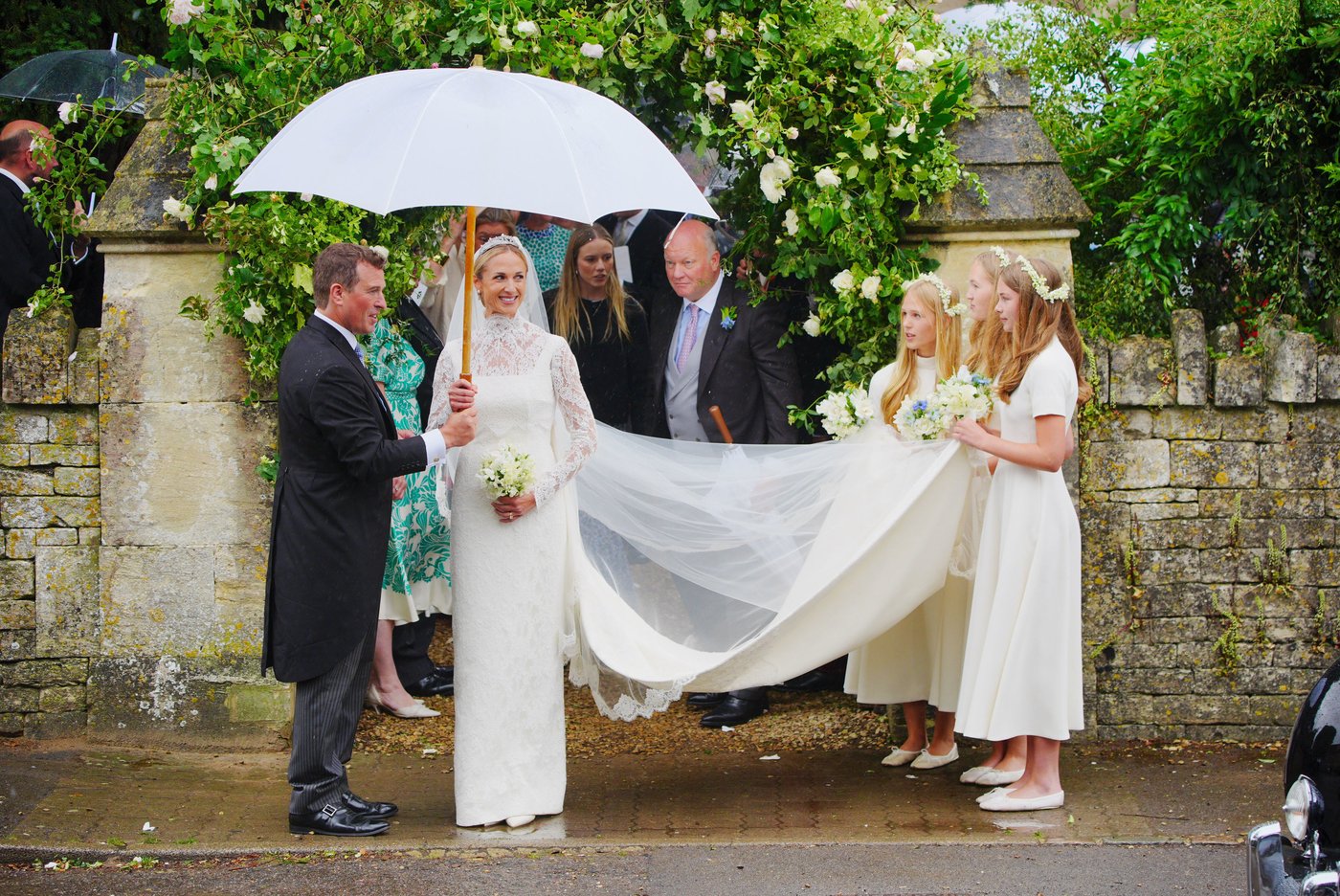 Senior British royals gather as King Charles' nephew marries nurse Harriet Sperling | iNFOnews.ca