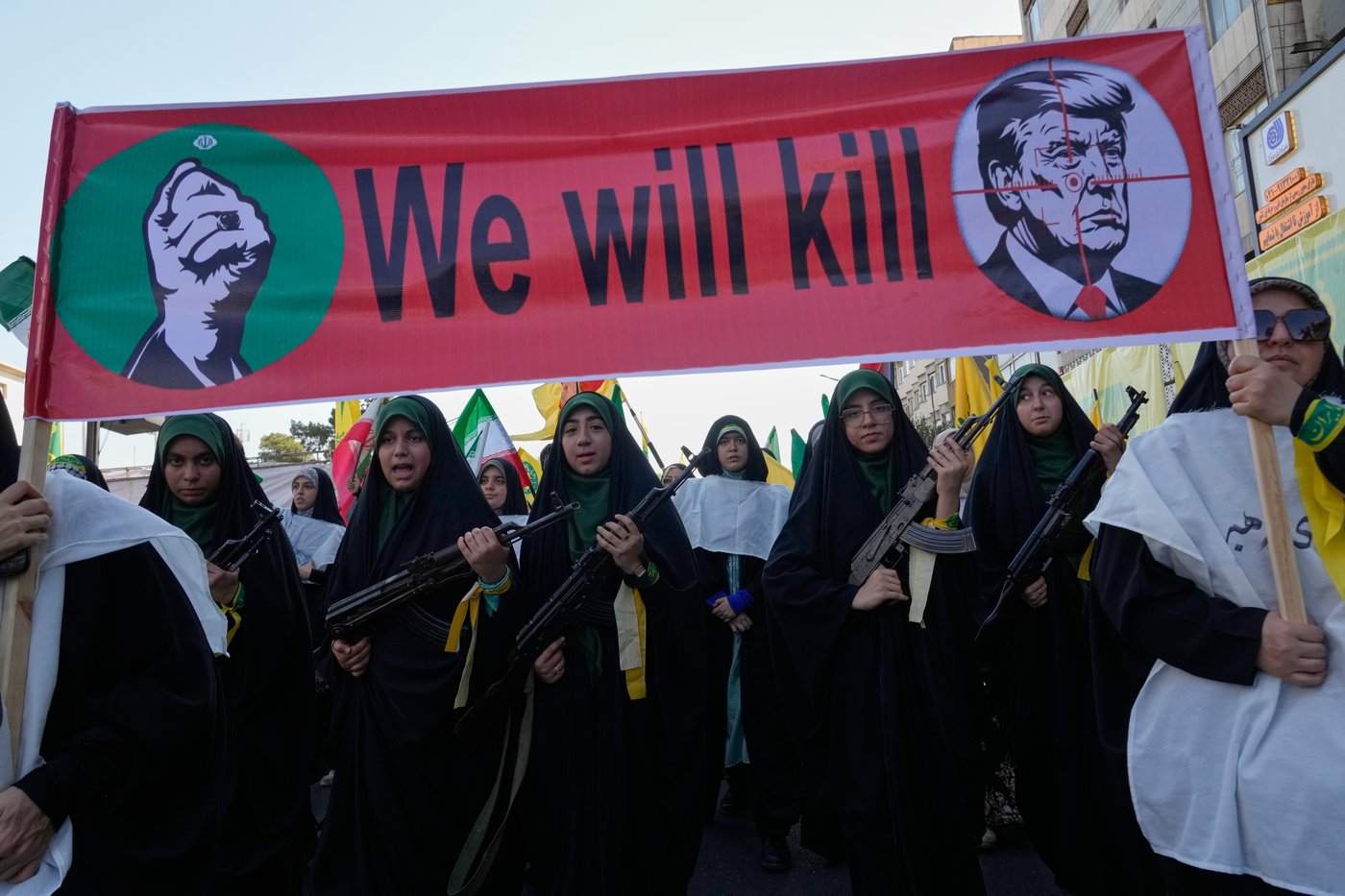 Iran stages massive Tehran rally as volunteers pledge to take up arms, in photos | iNFOnews.ca