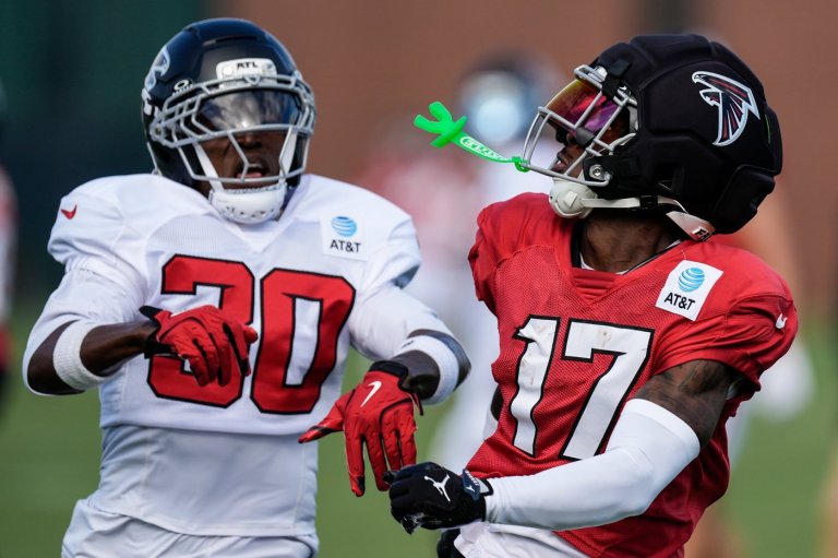 Falcons’ brotherhood on display as Matthew Bergeron celebrates extension and Jeff Ulbrich returns | iNFOnews.ca