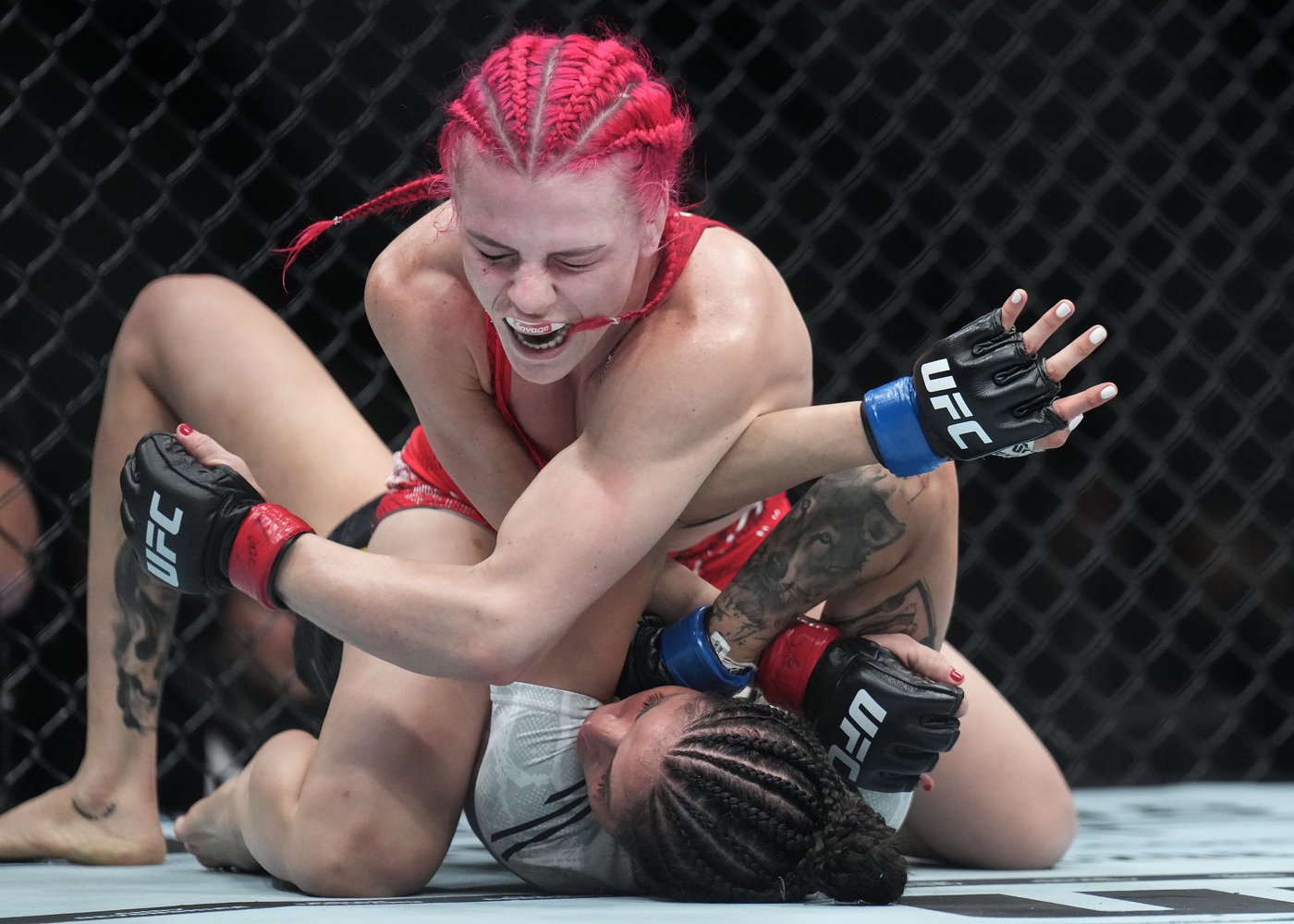 Canada's Gillian Robertson believes she is a win away from UFC title contention | iNFOnews.ca Canada's Gillian Robertson believes she is a win away from UFC title contention | iNFOnews.ca