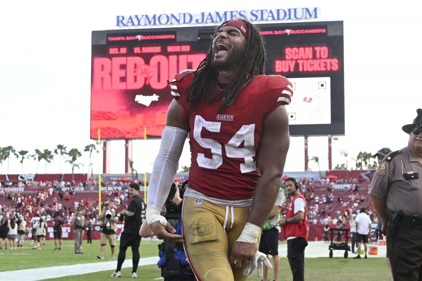 49ers LB Fred Warner has been playing through a broken bone in his ankle | iNFOnews.ca 49ers LB Fred Warner has been playing through a broken bone in his ankle | iNFOnews.ca