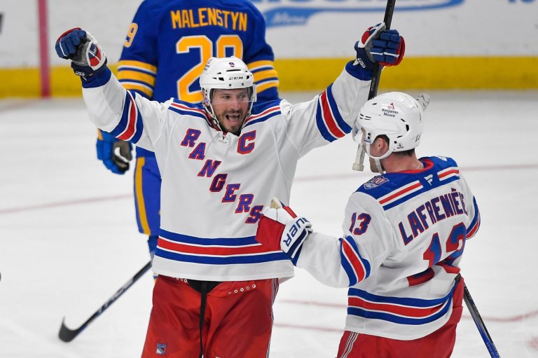 Mike Sullivan 'humbled' by first win as coach of the New York Rangers | iNFOnews.ca