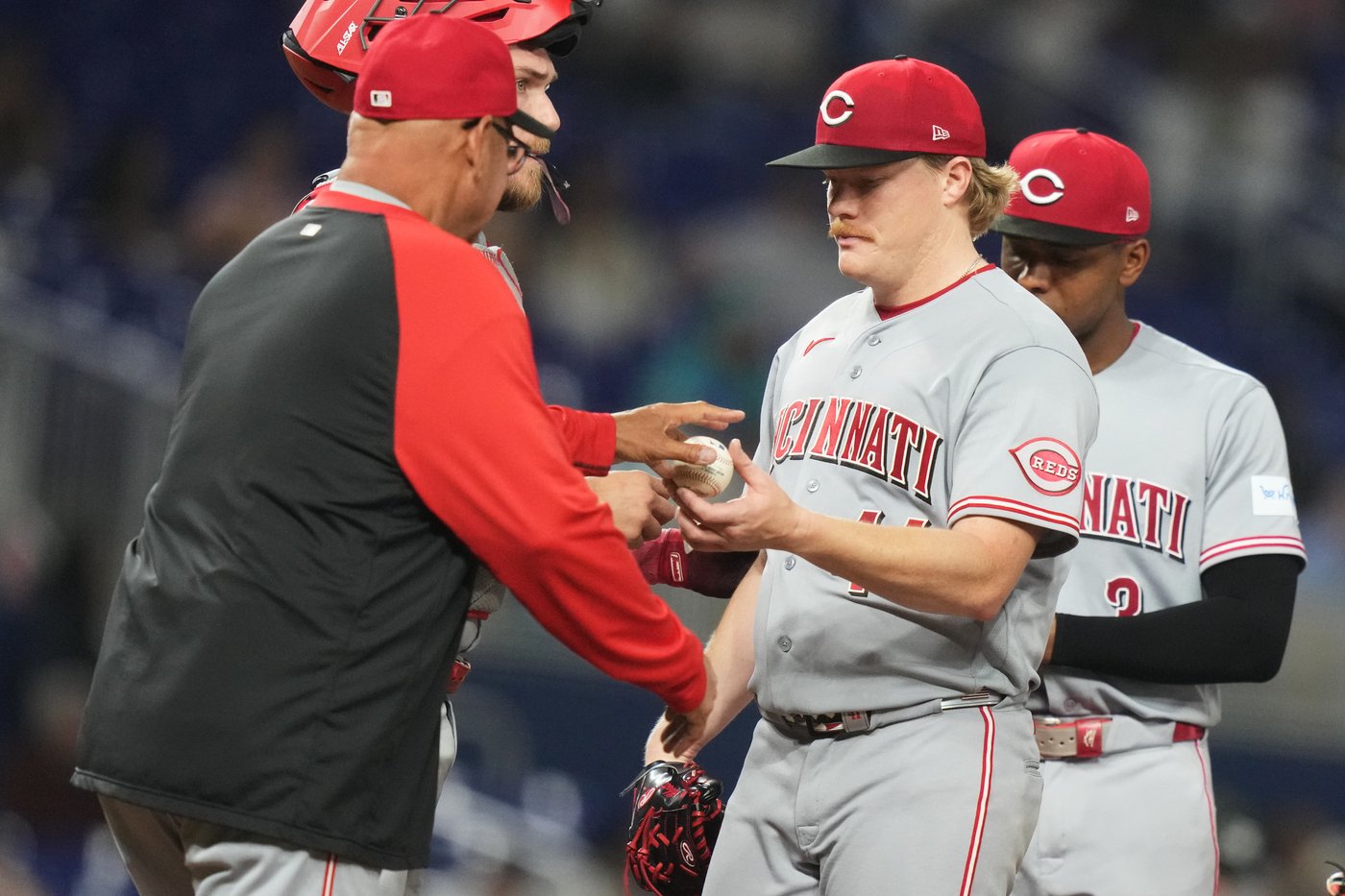 Reds chase Alcantara in 9th, beat Marlins 6-3 in 10th keyed by McLain for 5-game winning streak | iNFOnews.ca