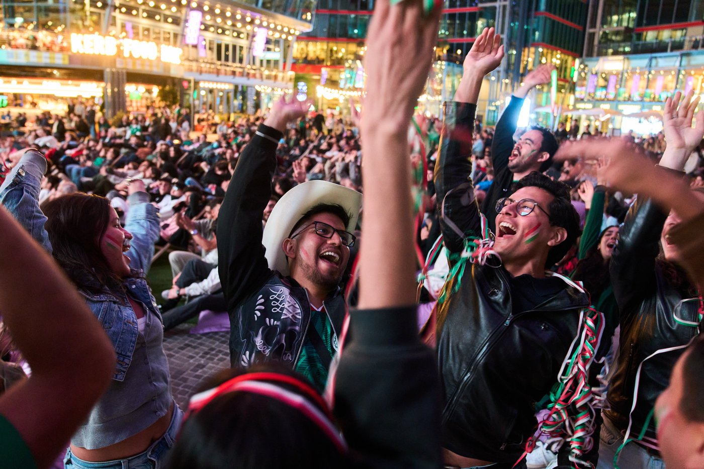 Soccer fans around the world watch the World Cup, in photos | iNFOnews.ca