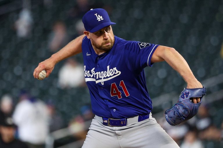 Dodgers put reliever Brock Stewart on the injured list with a sore shoulder | iNFOnews.ca