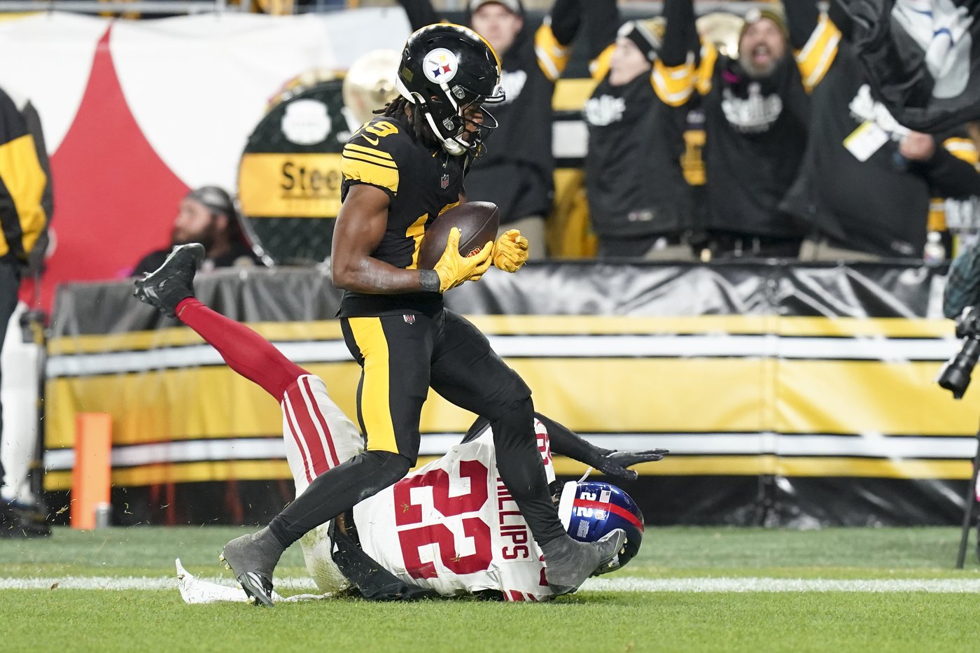 Calvin Austin III scores twice as the Steelers hold off the Giants 26-18 | iNFOnews.ca