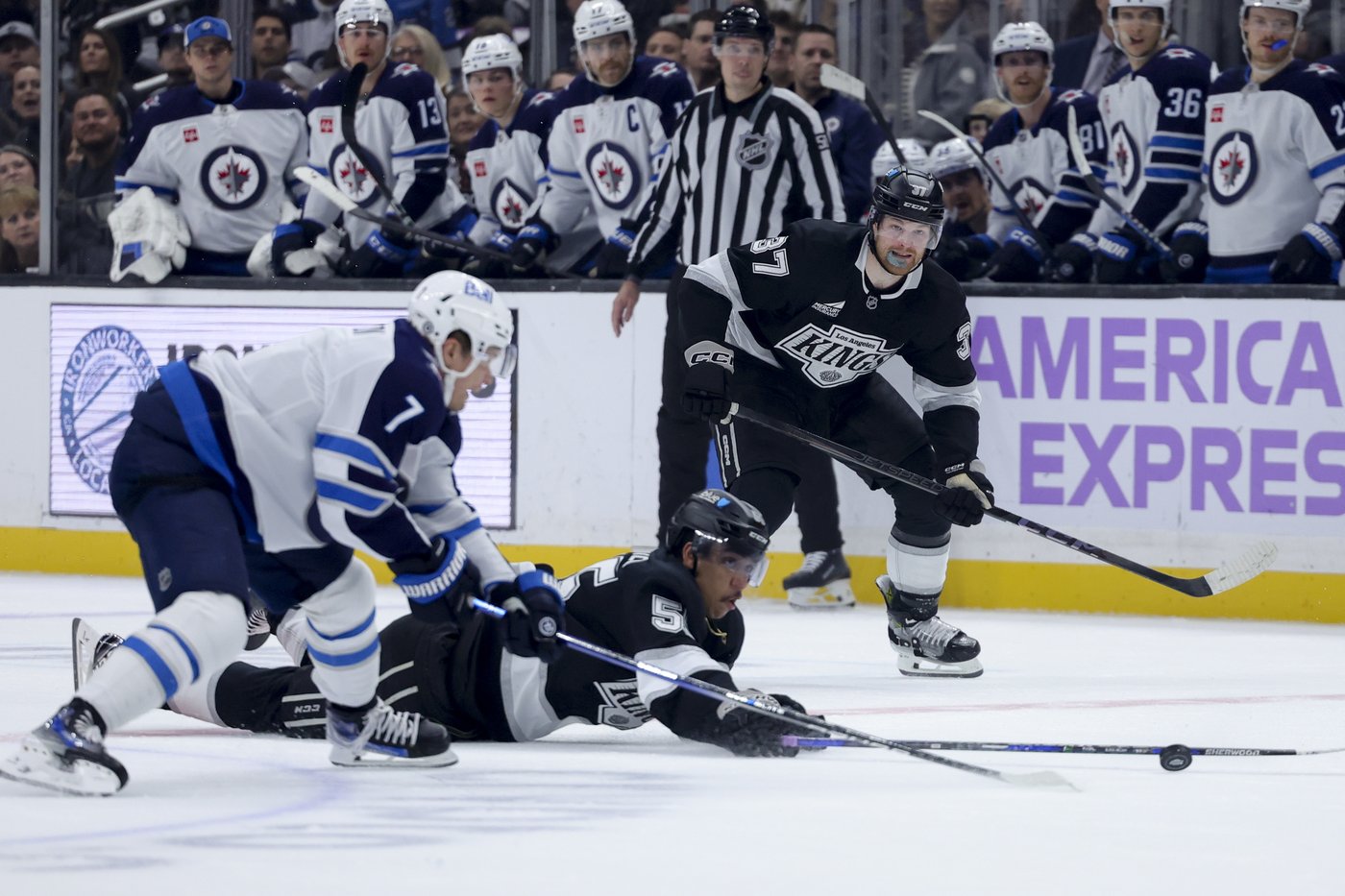 Kopitar, Rittich lead the Kings' rebound for a 4-1 win over NHL-leading Jets | iNFOnews.ca Kopitar, Rittich lead the Kings' rebound for a 4-1 win over NHL-leading Jets | iNFOnews.ca