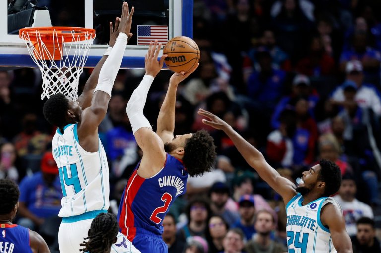 Cade Cunningham scores 30 points to help the Pistons hold off the Hornets, 97-89 | iNFOnews.ca