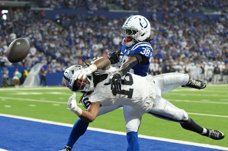 Raiders' Bowers doubtful, Meyers questionable for Chiefs game | iNFOnews.ca