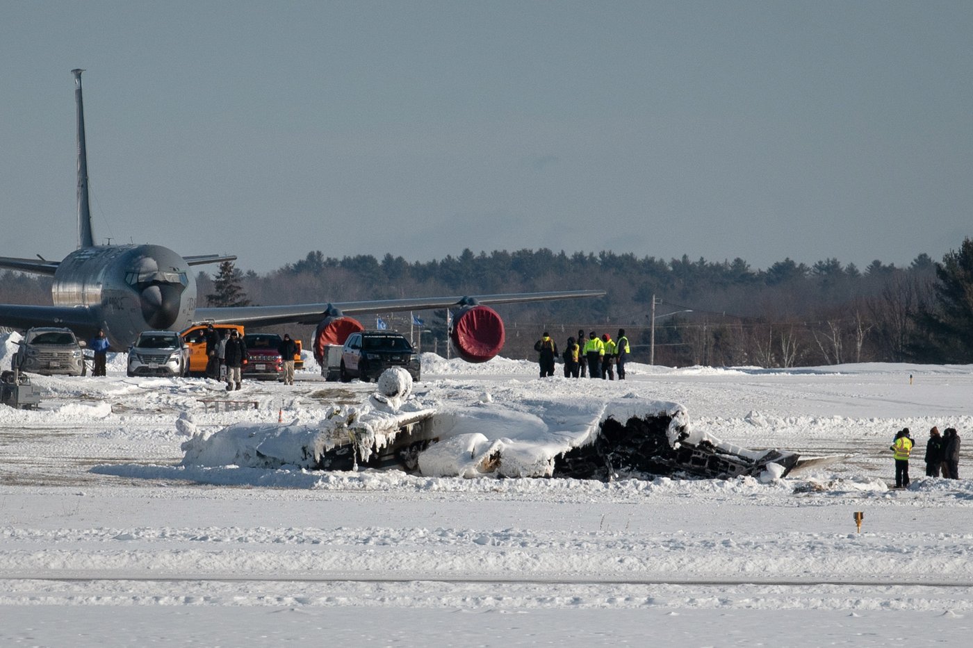 Plane that crashed in Maine spent more time on runway than recommended after deicing, NTSB says | iNFOnews.ca