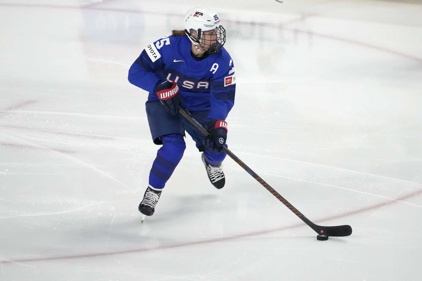 US women's national hockey team missing Carpenter, Zumwinkle in closing Rivalry Series vs Canada | iNFOnews.ca