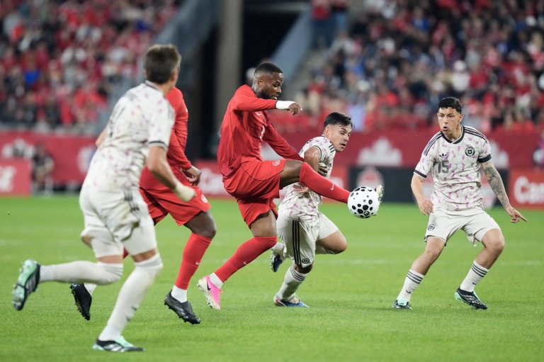 Cyle Larin, Tajon Buchanan injured while with Canadian soccer team | iNFOnews.ca