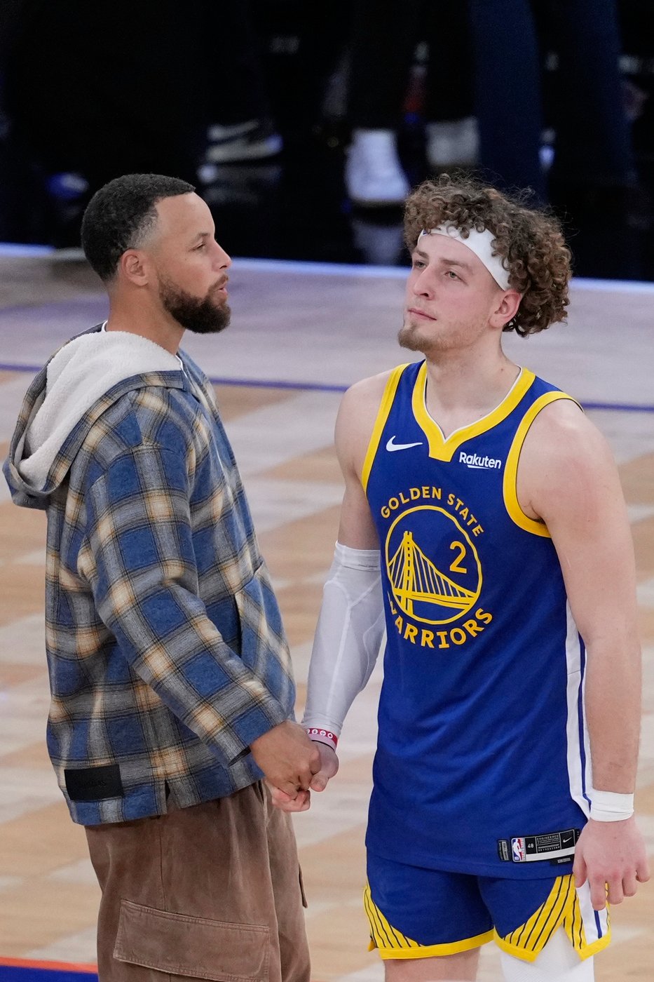 Stephen Curry to resume full team practices in the coming days as he recovers from knee injury | iNFOnews.ca Stephen Curry to resume full team practices in the coming days as he recovers from knee injury | iNFOnews.ca