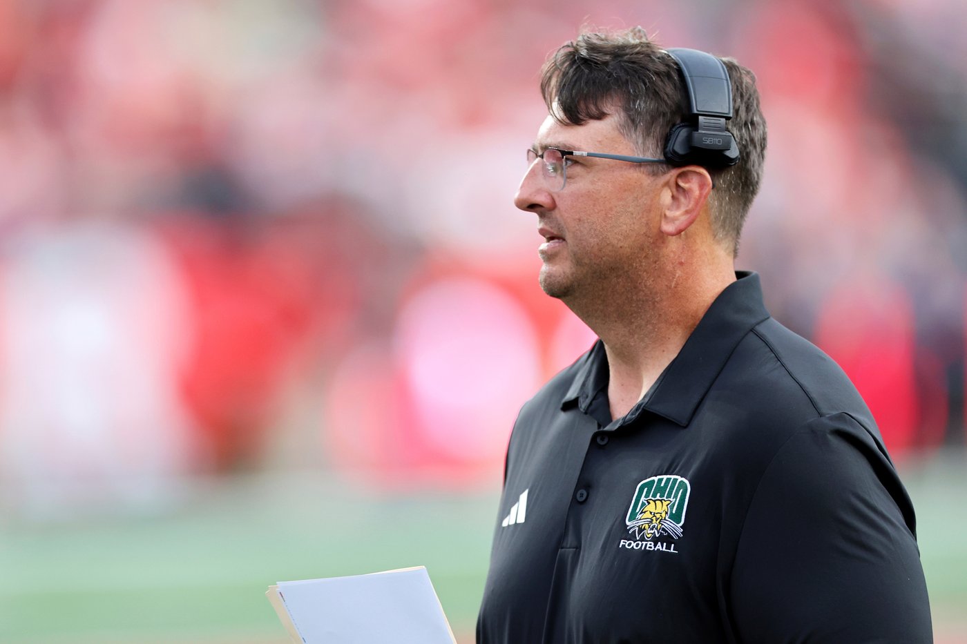 Former Ohio coach Brian Smith sues university over firing, seeks damages including contract balance | iNFOnews.ca