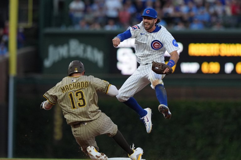 Dansby Swanson leads stellar defensive performance for Cubs in NL Wild Card Series | iNFOnews.ca