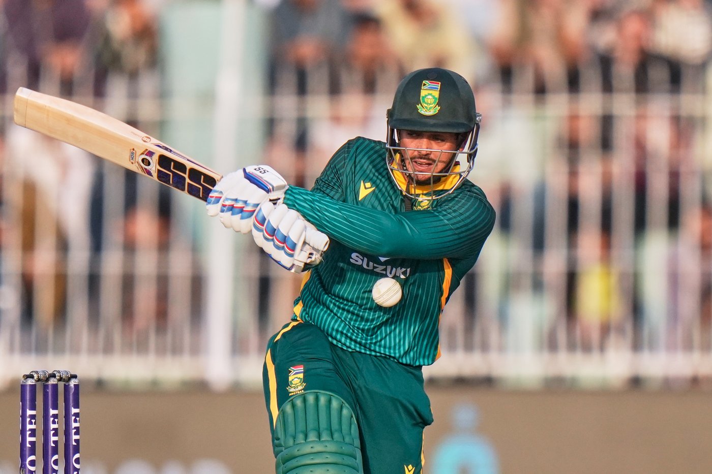 Ahmed spins out South Africa for 143 as Pakistan wins ODI series 2-1 | iNFOnews.ca