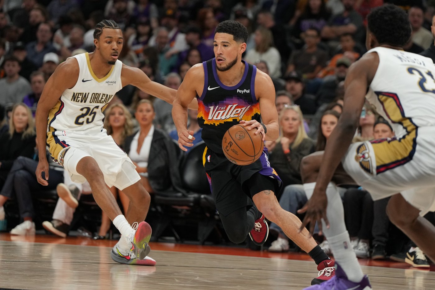 Booker scores 32 as Suns win 118-116 after Pelicans' rally falls short | iNFOnews.ca Booker scores 32 as Suns win 118-116 after Pelicans' rally falls short | iNFOnews.ca