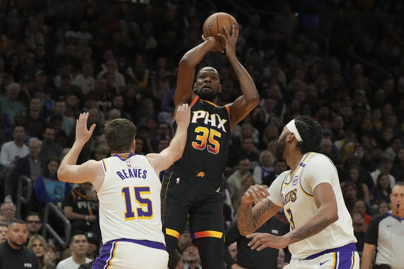 Bradley Beal, Kevin Durant both return from injury, lead the Suns past the Lakers 127-100 | iNFOnews.ca