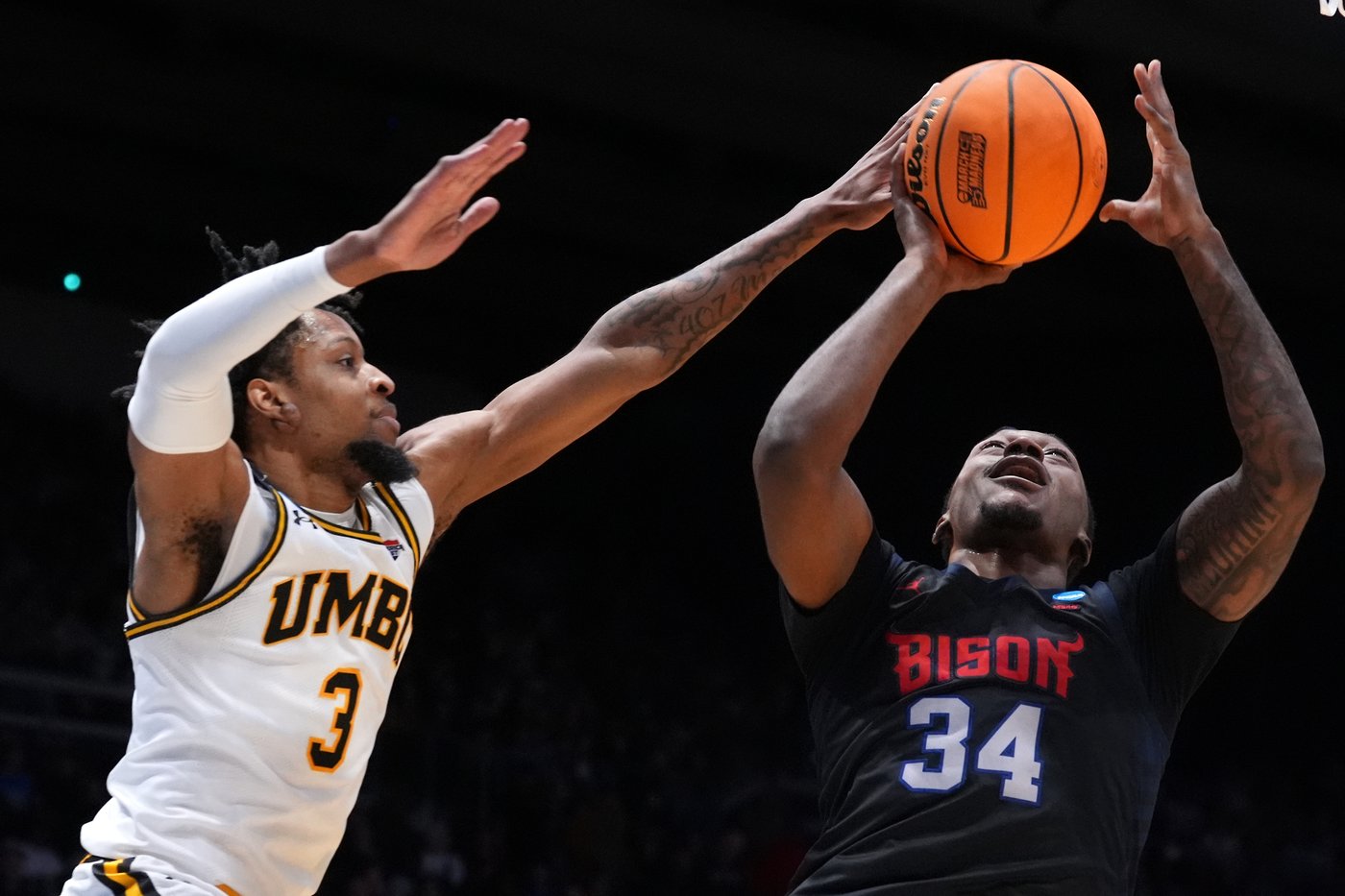 Howard holds off UMBC in First Four for its first March Madness win | iNFOnews.ca