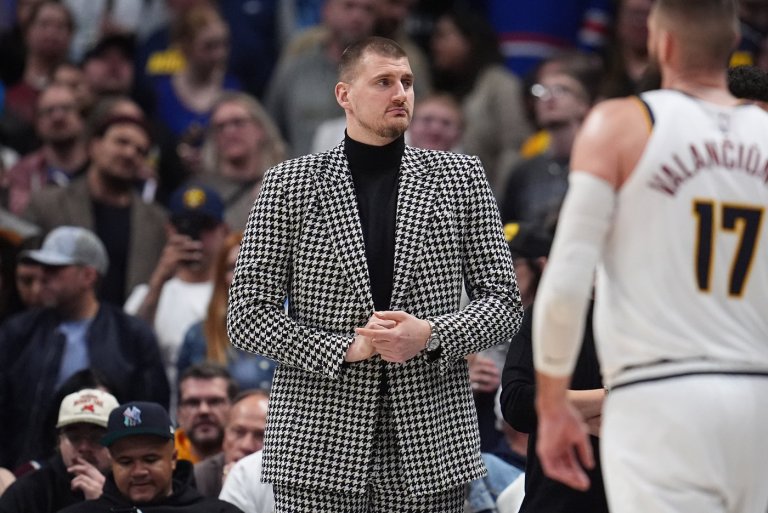 Nuggets' Nikola Jokic listed as questionable and could return from knee injury vs. Clippers | iNFOnews.ca