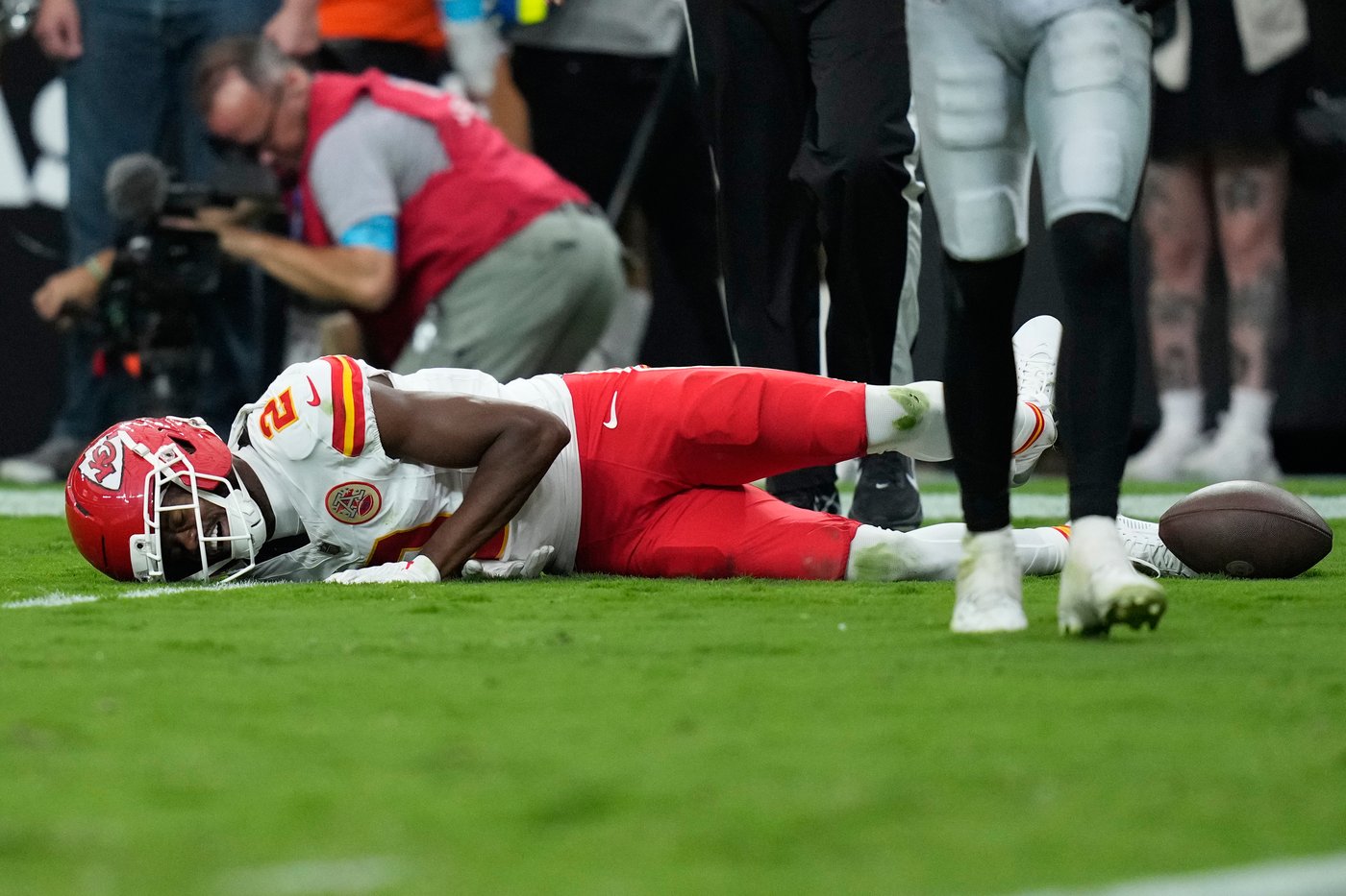 Chiefs' Thornton out 12-16 weeks after dislocating left ankle and tearing ligaments, AP source says | iNFOnews.ca