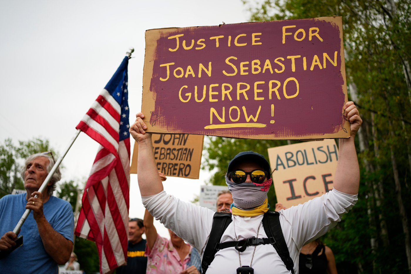 Maine protests after ICE fatally shoots a motorist, in photos | iNFOnews.ca