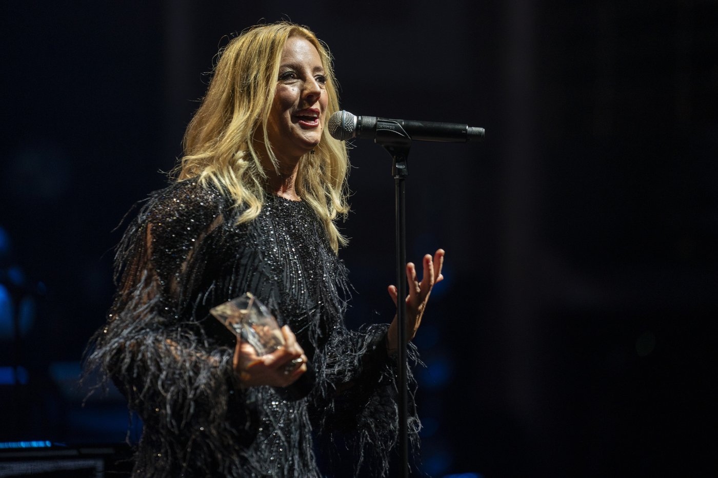 Sarah McLachlan 'heartbroken' to cancel Canadian tour due to acute laryngitis | iNFOnews.ca