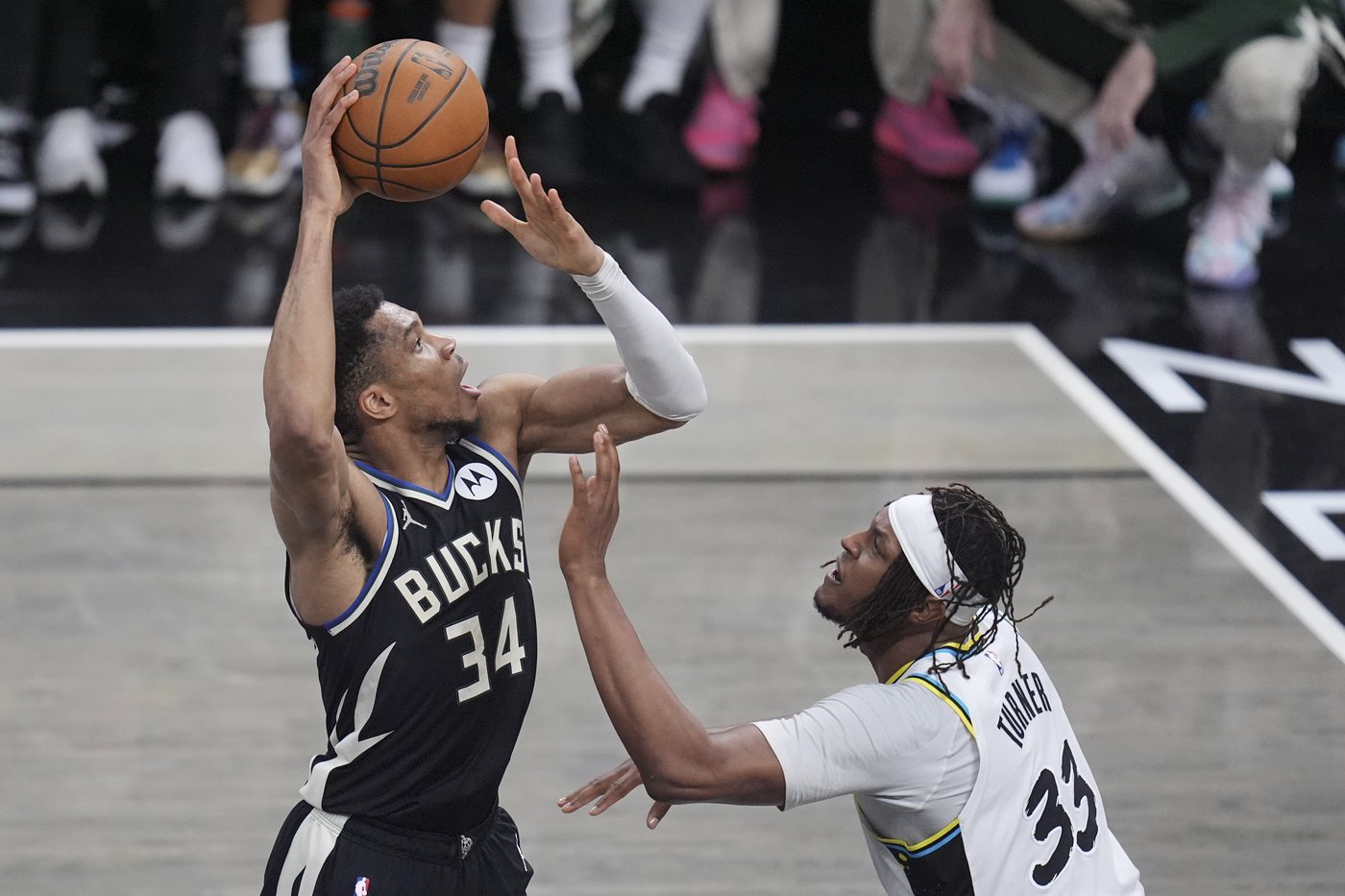 Haliburton and Pacers eliminate Bucks from playoffs, closing OT with 8-0 run to win 119-118 | iNFOnews.ca Haliburton and Pacers eliminate Bucks from playoffs, closing OT with 8-0 run to win 119-118 | iNFOnews.ca