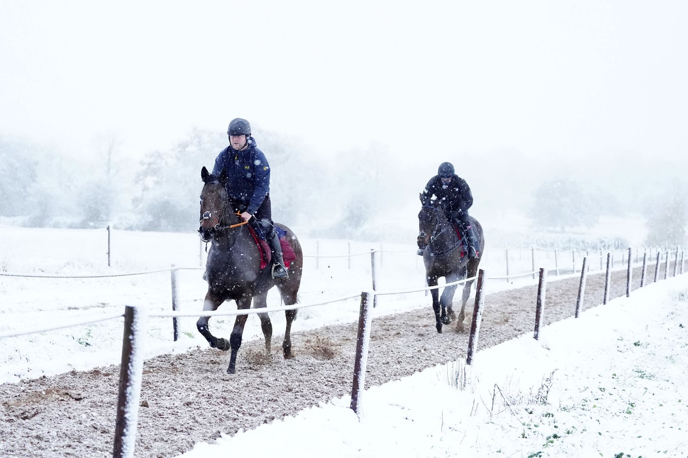 School closures and travel delays as Arctic air brings snow and sleet to parts of the UK | iNFOnews.ca