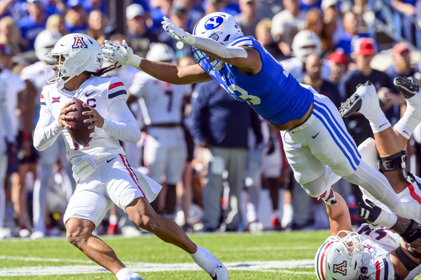 No. 14 BYU forces 4 turnovers and beats Arizona 41-19 for its best start to a season since 2020 | iNFOnews.ca No. 14 BYU forces 4 turnovers and beats Arizona 41-19 for its best start to a season since 2020 | iNFOnews.ca