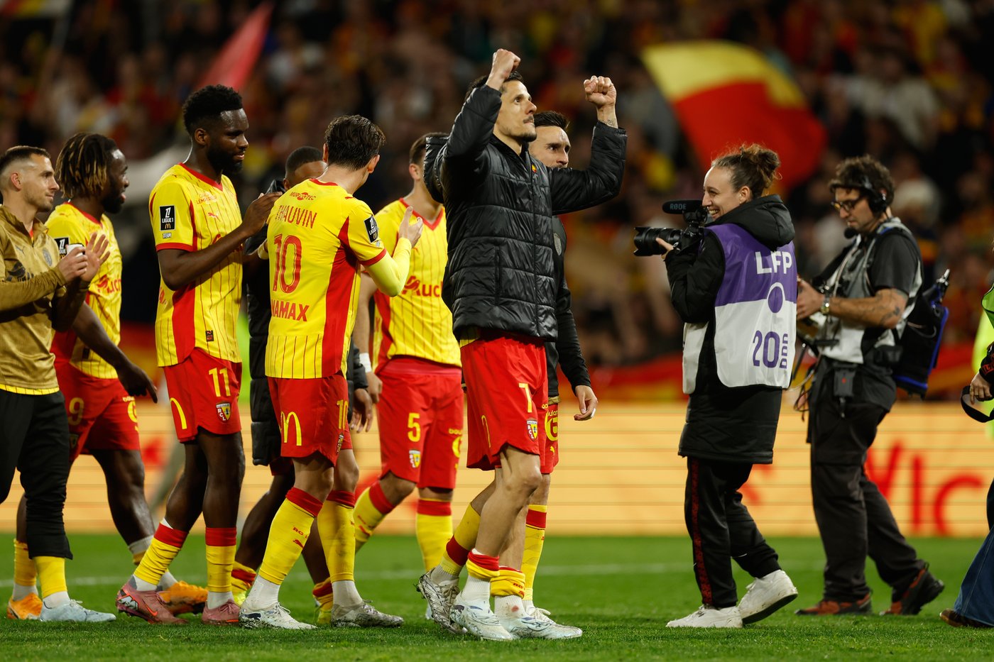 PSG leads Lens by just 4 points as race for French league title heats up | iNFOnews.ca PSG leads Lens by just 4 points as race for French league title heats up | iNFOnews.ca