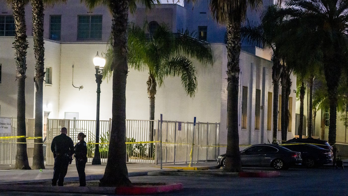 Police say 2 students turned themselves in after fatal stabbing outside California high school | iNFOnews.ca Police say 2 students turned themselves in after fatal stabbing outside California high school | iNFOnews.ca