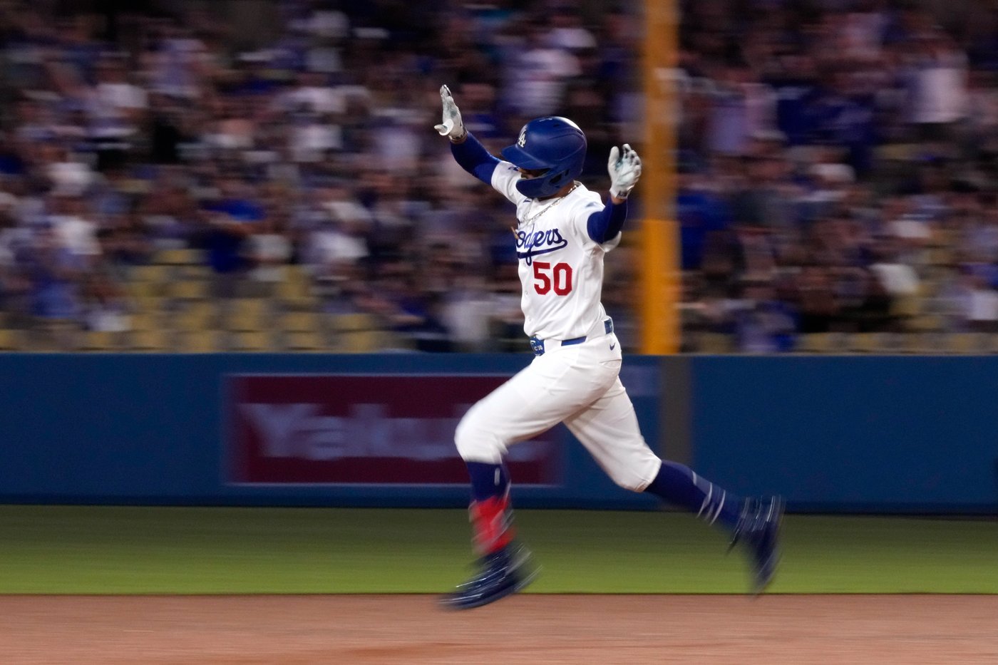 Yamamoto strikes out 10 as the Dodgers rout the Reds 14-1 for 7th straight win | iNFOnews.ca Yamamoto strikes out 10 as the Dodgers rout the Reds 14-1 for 7th straight win | iNFOnews.ca
