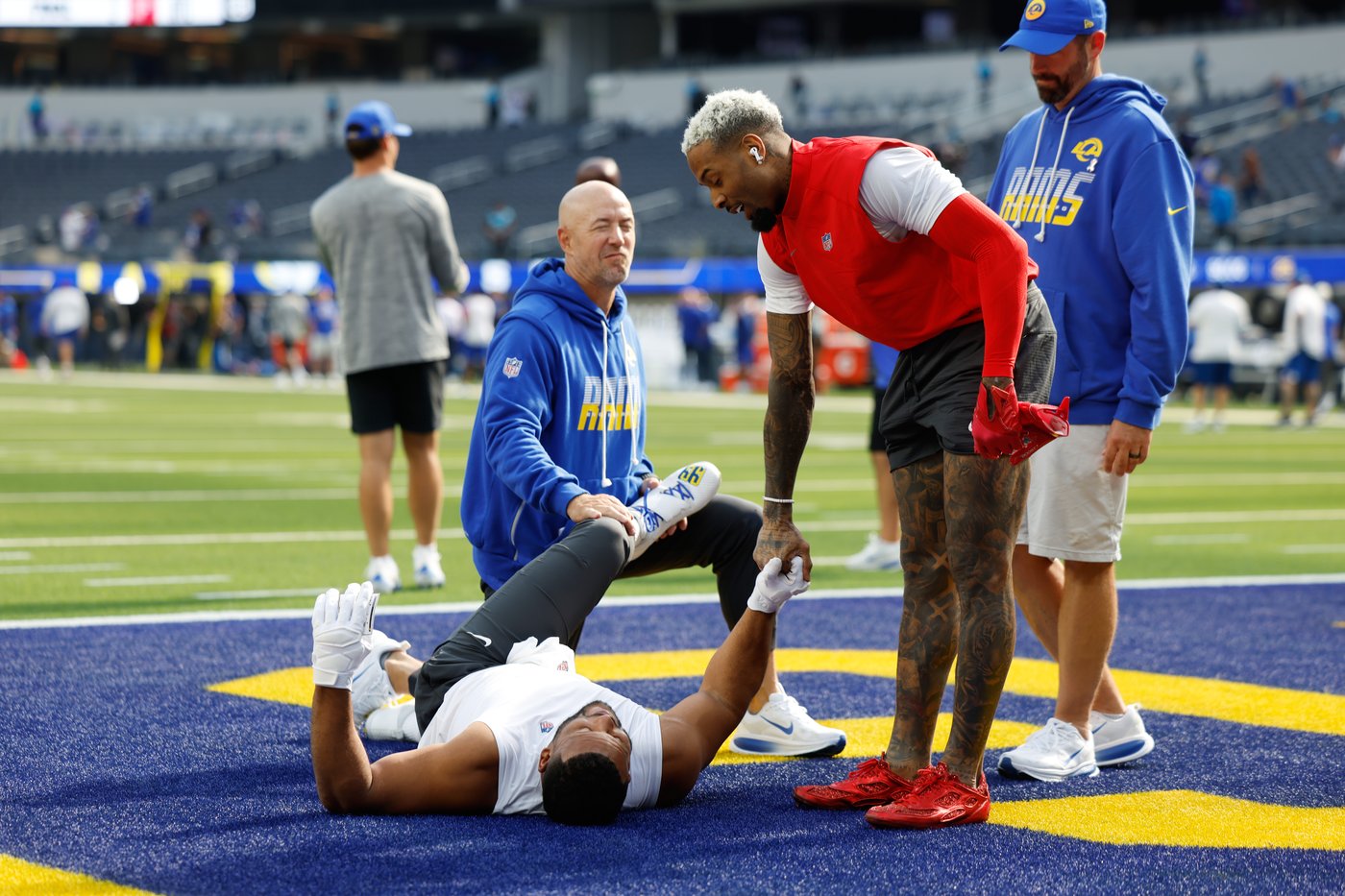 Aaron Donald charges out of retirement, overcoming excitement in Rams' blowout win over Giants | iNFOnews.ca Aaron Donald charges out of retirement, overcoming excitement in Rams' blowout win over Giants | iNFOnews.ca