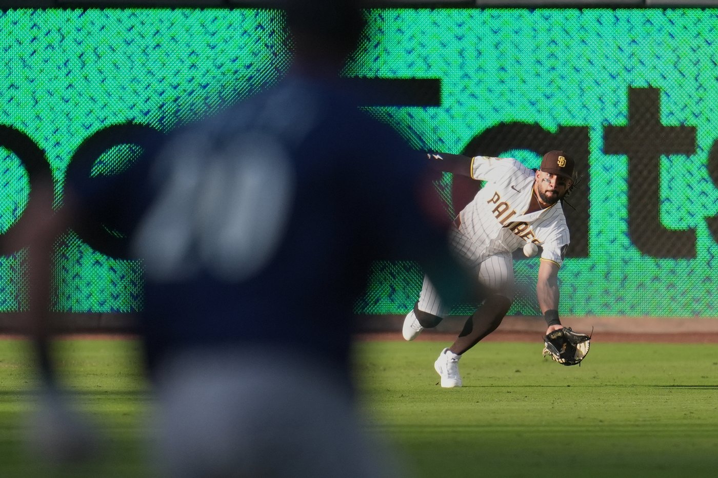 Padres beat Mariners 5-2 behind Tatis, Buehler for 8th straight win, 11th in 12 games | iNFOnews.ca
