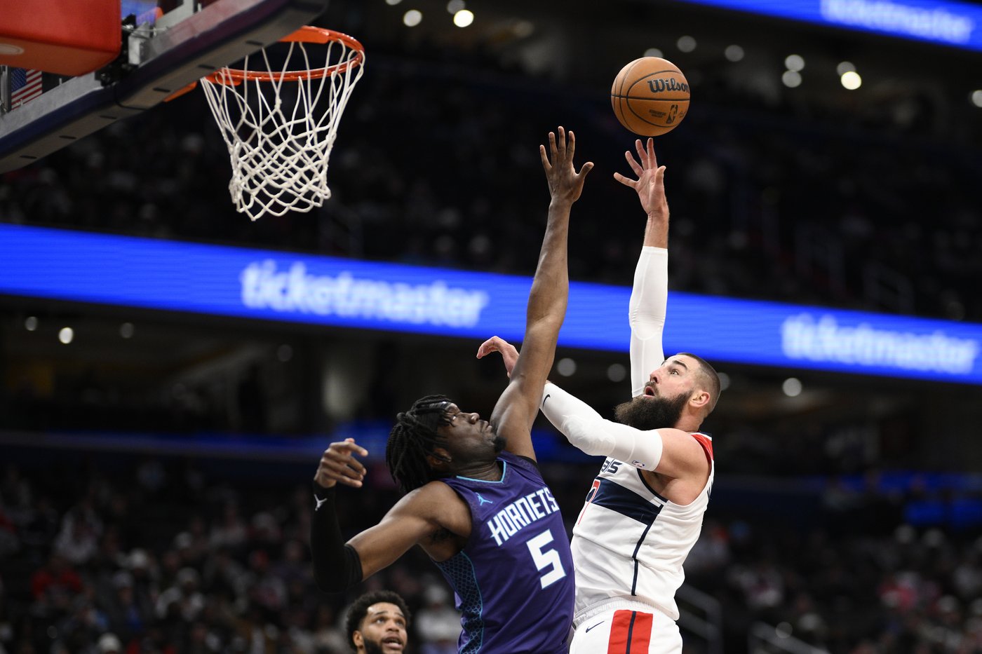 Jordan Poole, Malcolm Brogdon help Wizards snap 3-game skid with a 123-114 win over the Hornets | iNFOnews.ca