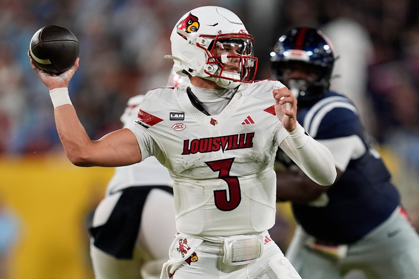 Wild 2nd half ends with Carneiro’s 48-yard winner for No. 9 Ole Miss over No. 24 Louisville | iNFOnews.ca Wild 2nd half ends with Carneiro’s 48-yard winner for No. 9 Ole Miss over No. 24 Louisville | iNFOnews.ca