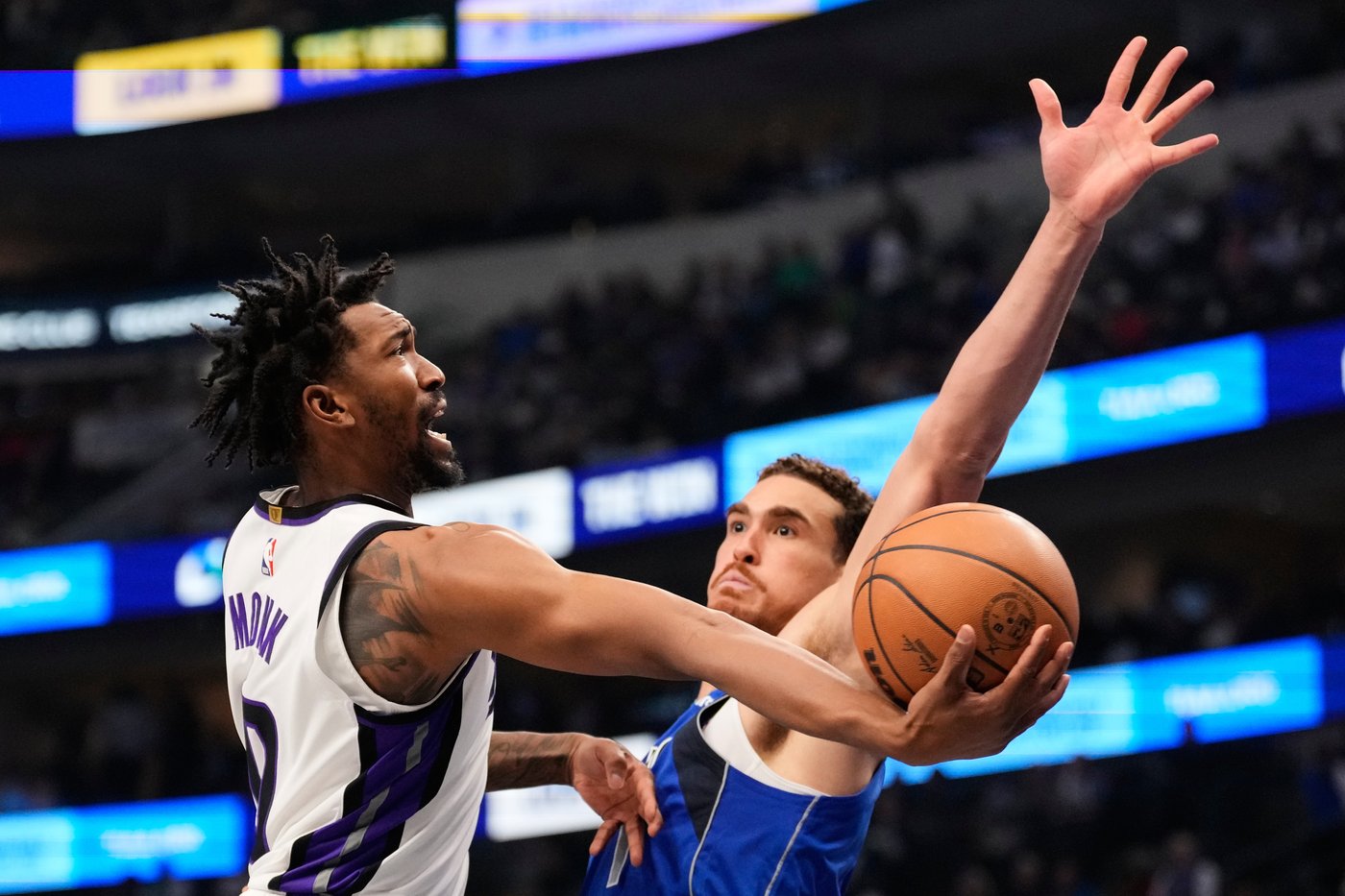 Achiuwa has career-high 29 points to lead the Kings past the Mavericks, 130-121 | iNFOnews.ca Achiuwa has career-high 29 points to lead the Kings past the Mavericks, 130-121 | iNFOnews.ca