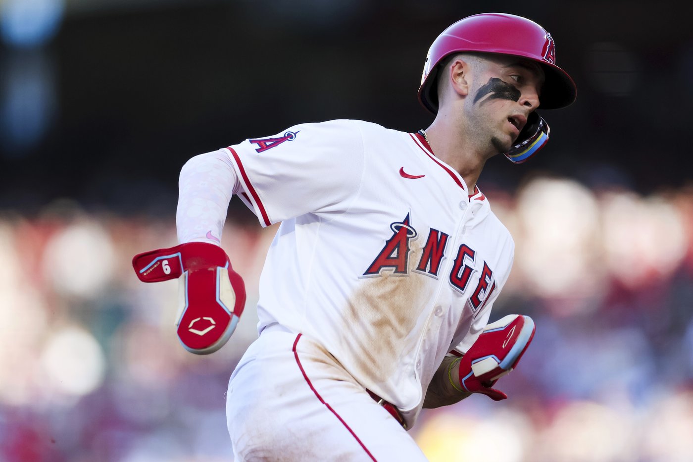 Zach Neto delivers walk-off hit in Angels' 3-2 victory over Mariners | iNFOnews.ca